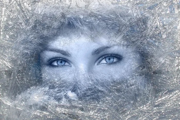 Аполлинарий васнецов вьюжит вьюга. Женщина в метель. Метели злые песня. Уходящая зима. Метель кружит.