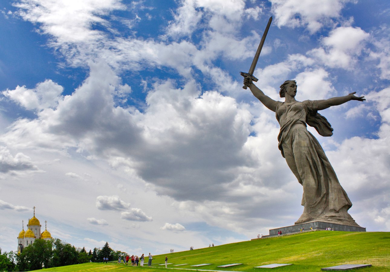 Статуи в россии