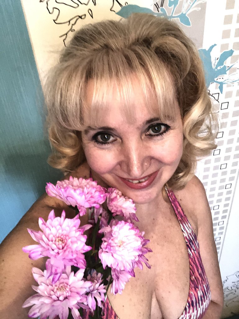 Ты в свет Любви облачена. Посвящение С. Т. 5628