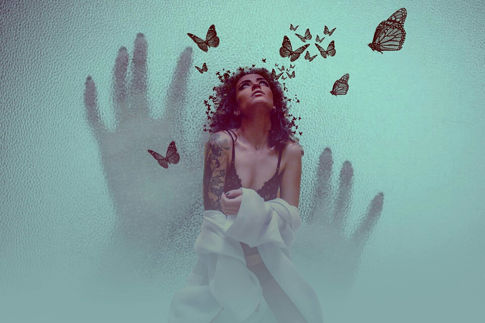 Лишь тебя, по-иному, отчаянно...