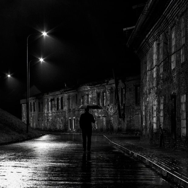 Пустынны улицы (Коста Мария) / Стихи.ру