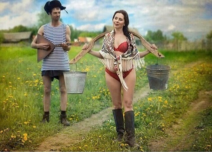 Встретить девушку красу с вёдрами пустыми?