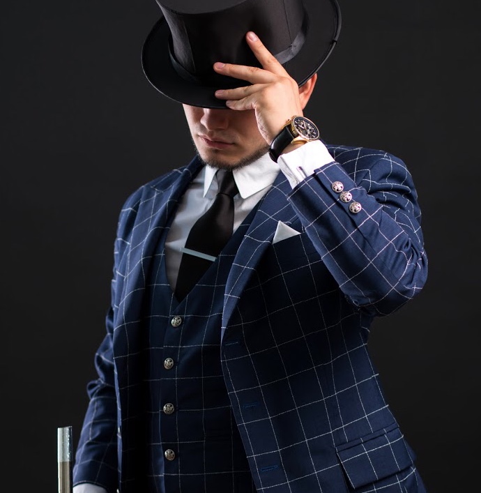 Лысый фокусник в шляпе. 9y0698533ab толщина. 961 387 19 46. 070-105-591-1. A 681 720 72 05.