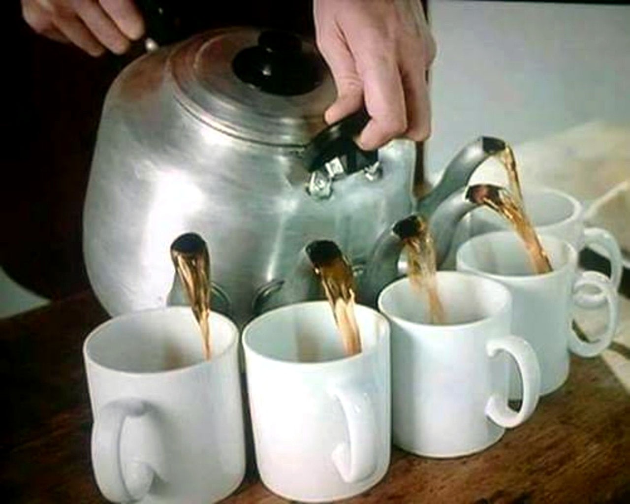 С Днем Чая Мем