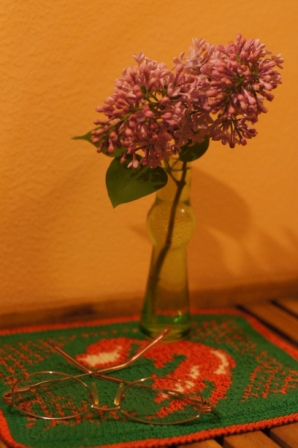 Веточка сирени...