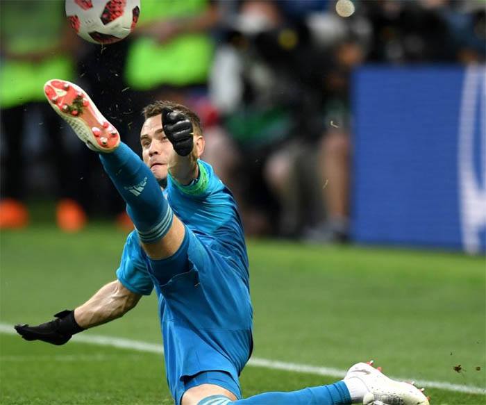 Вратарю Акинфееву