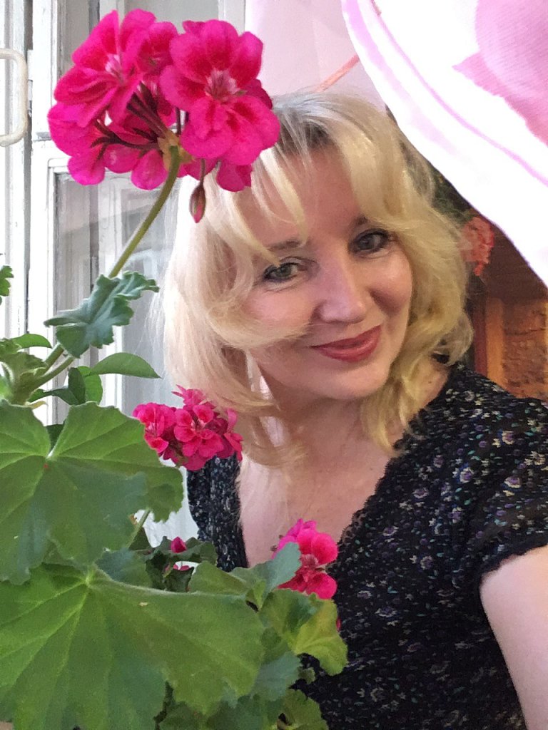 Королева Нежности земной. Посвящение С. Т. 6756