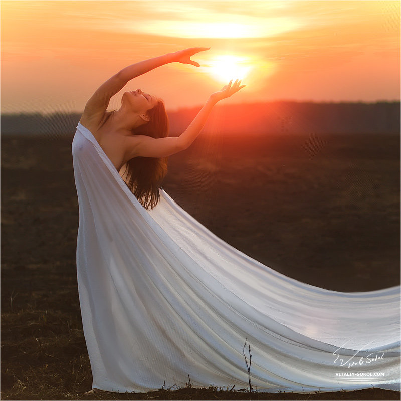 Я протяну навстречу солнцу руки