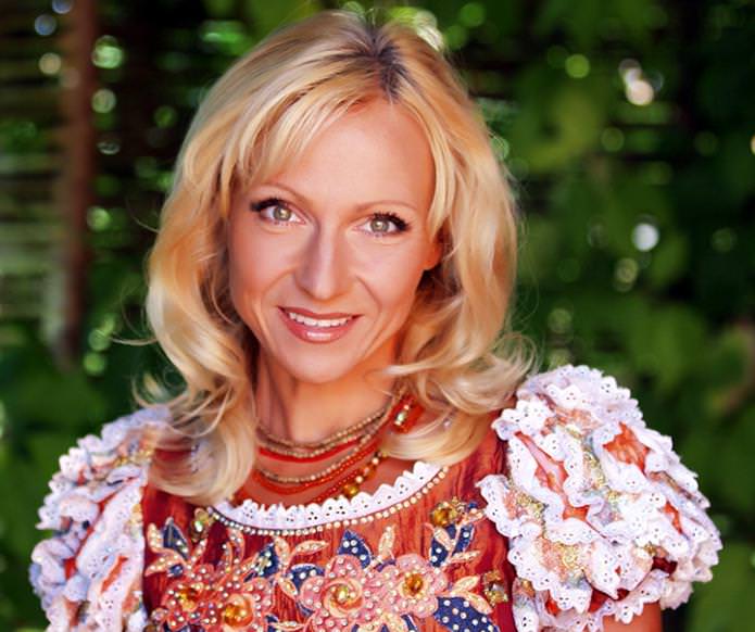 Фамилия елены василек. Лена василёк 2021. Фамилия елены василек. Фамилия елены василек. Елена василёк и группа белый.