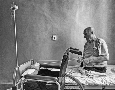 На нашем корабле с названием, ,Жизнь, ,