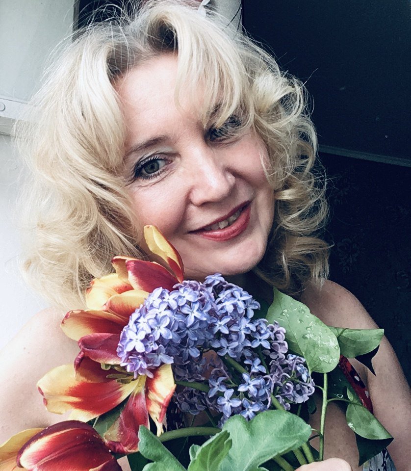 Кто же ты такая? Посвящение С. Т. 6850