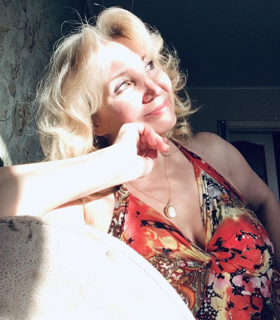 Ты так задумчиво нежна. Посвящение С. Т. 6868