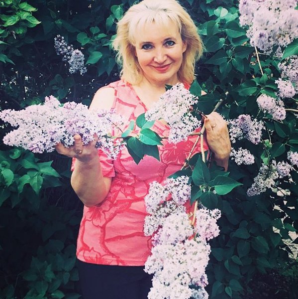 Вдыхая аромат сирени. Посвящение С. Т. 7040