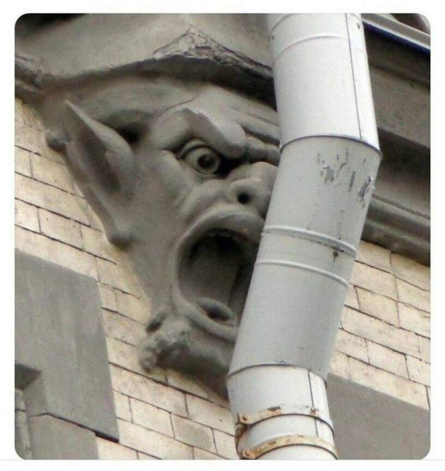 кто тот безумный архитектор
