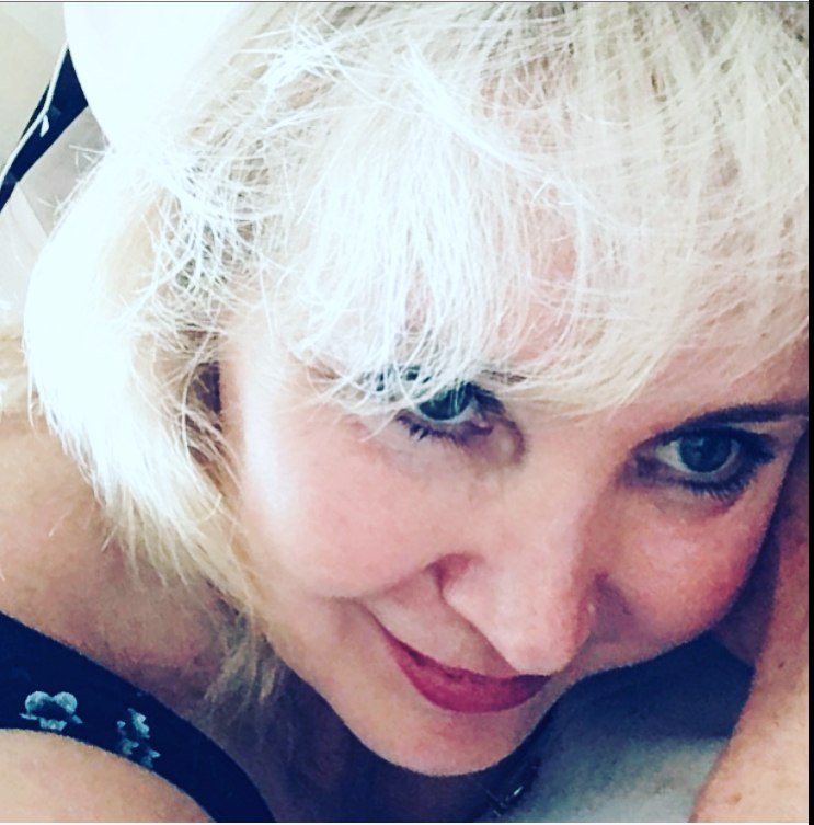 Небесной красотой сияя. Посвящение С. Т. 7703