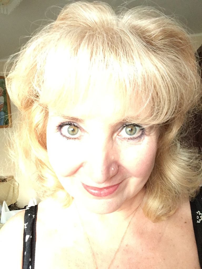 Ты смотришь на меня. Посвящение С. Т. 7764