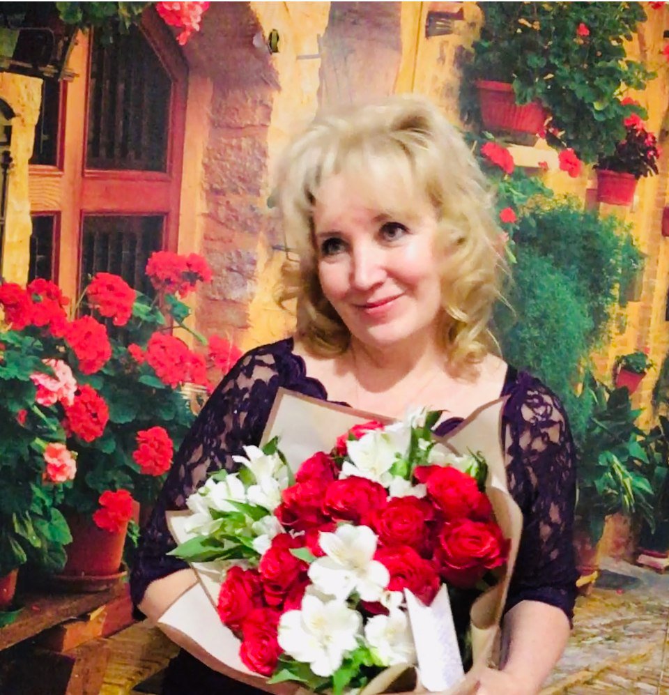 В плену у сказочных цветов. Посвящение С. Т. 8034