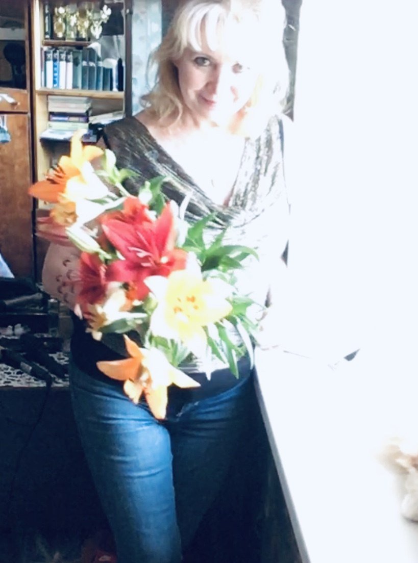 В объятьях солнечных лучей. Посвящение С. Т. 8095