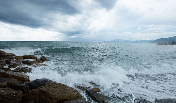 Меня качает море бурных мыслей