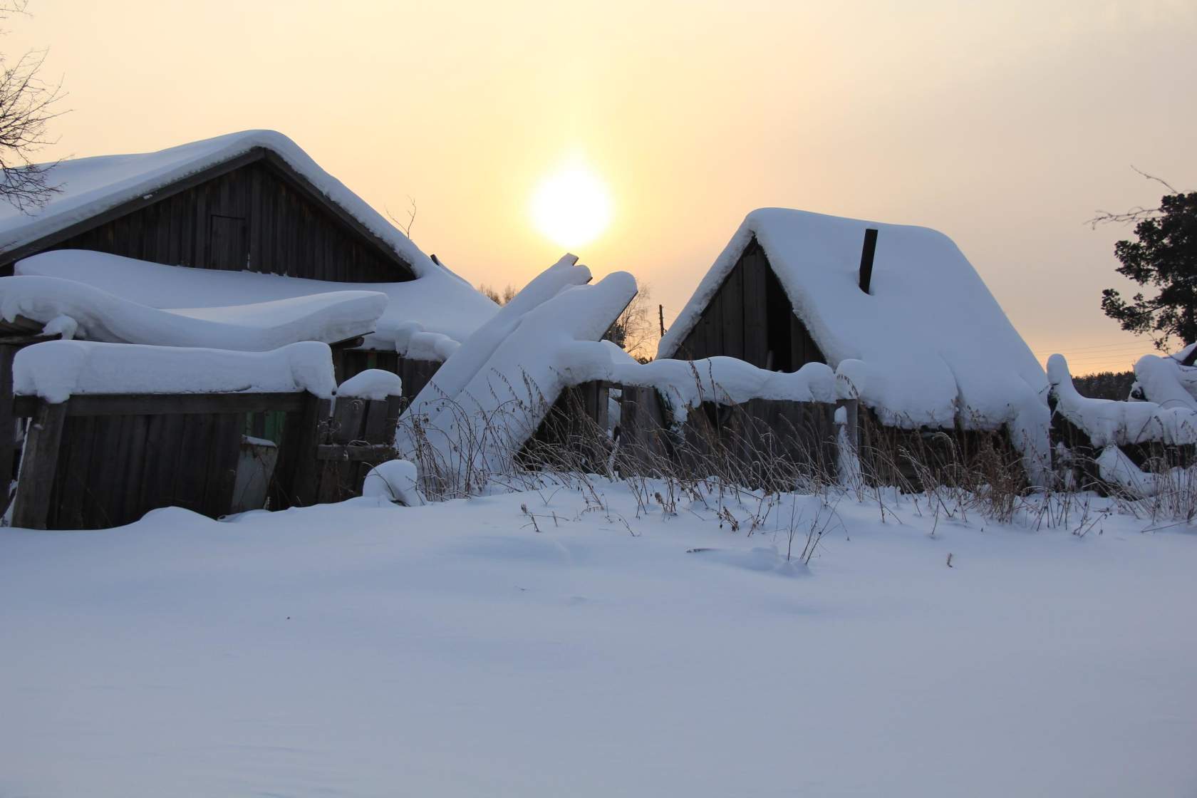 А в Сибири зимы очень длинные...