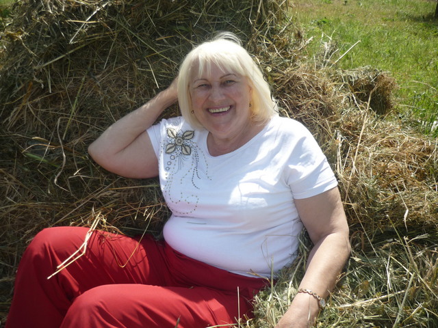 Впереди ещё копна