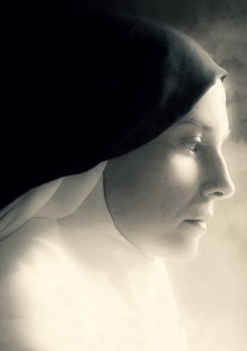 Сара Тисдейл. Статуя монахини Шестнадцатый век