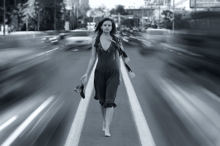 И пусть обиженные строятся