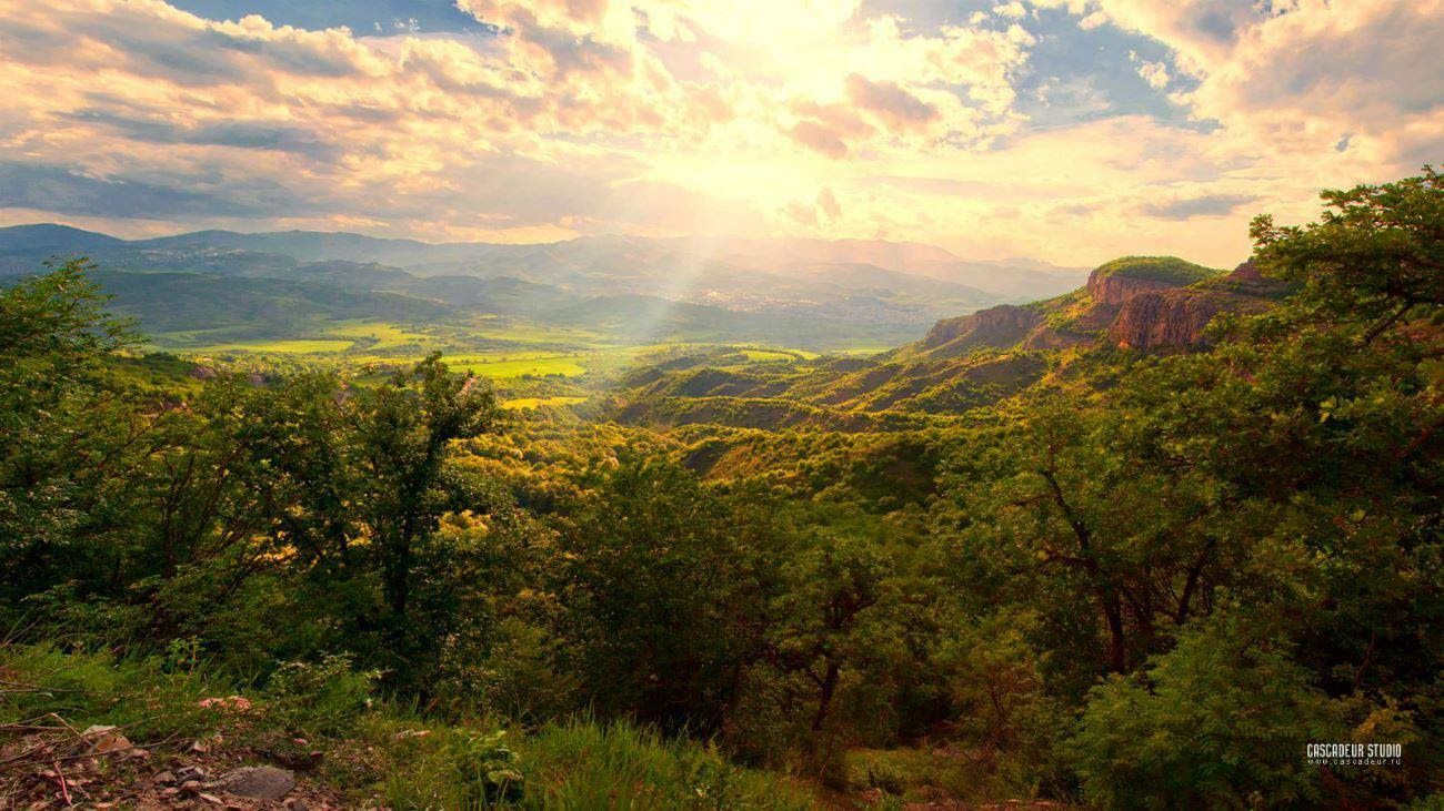 Арцах нагорный. Арцах Нагорный Карабах. Карабах Армения гора. Армения Карабах природа. Горы Азербайджана Карабах.