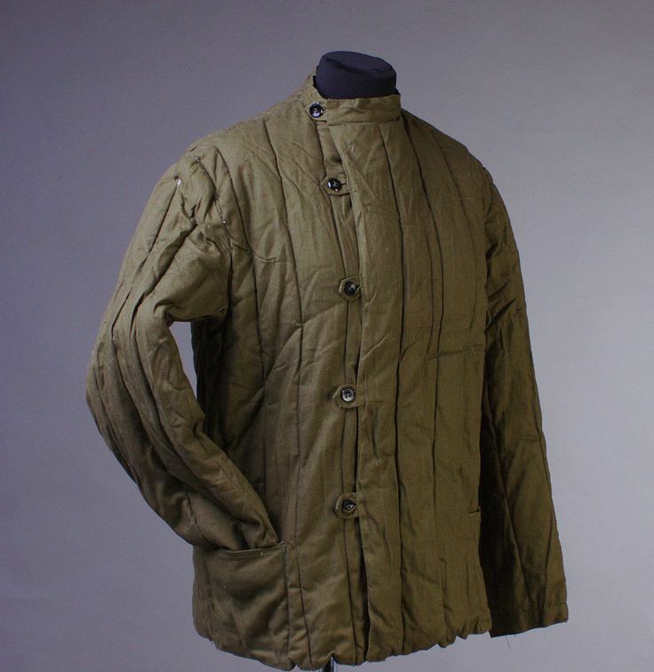 Не говори, кума, у самой муж пьяница!