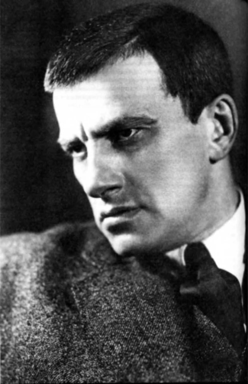 Новое поколение о Маяковском