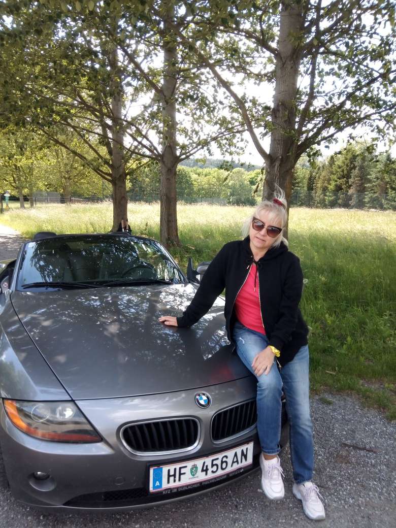 Наде Ульбль