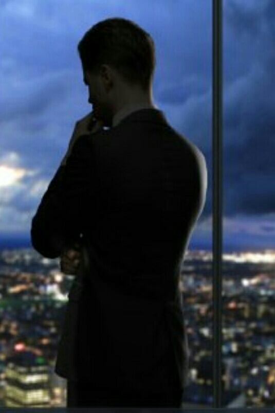 И не остаться, не уйти