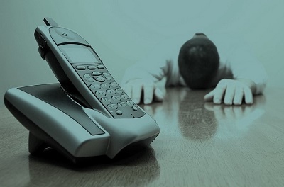 Хмурится утро