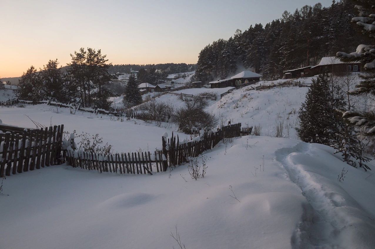 в сердцах тех, кого судьбоносно спас...