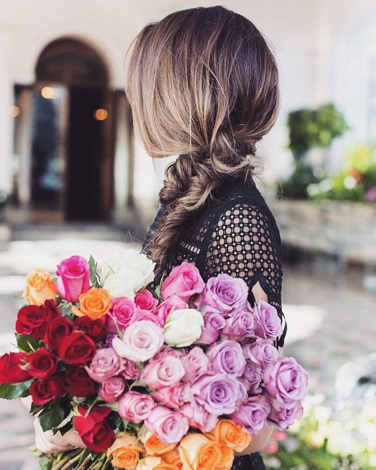 Картинки девушек спиной с цветами