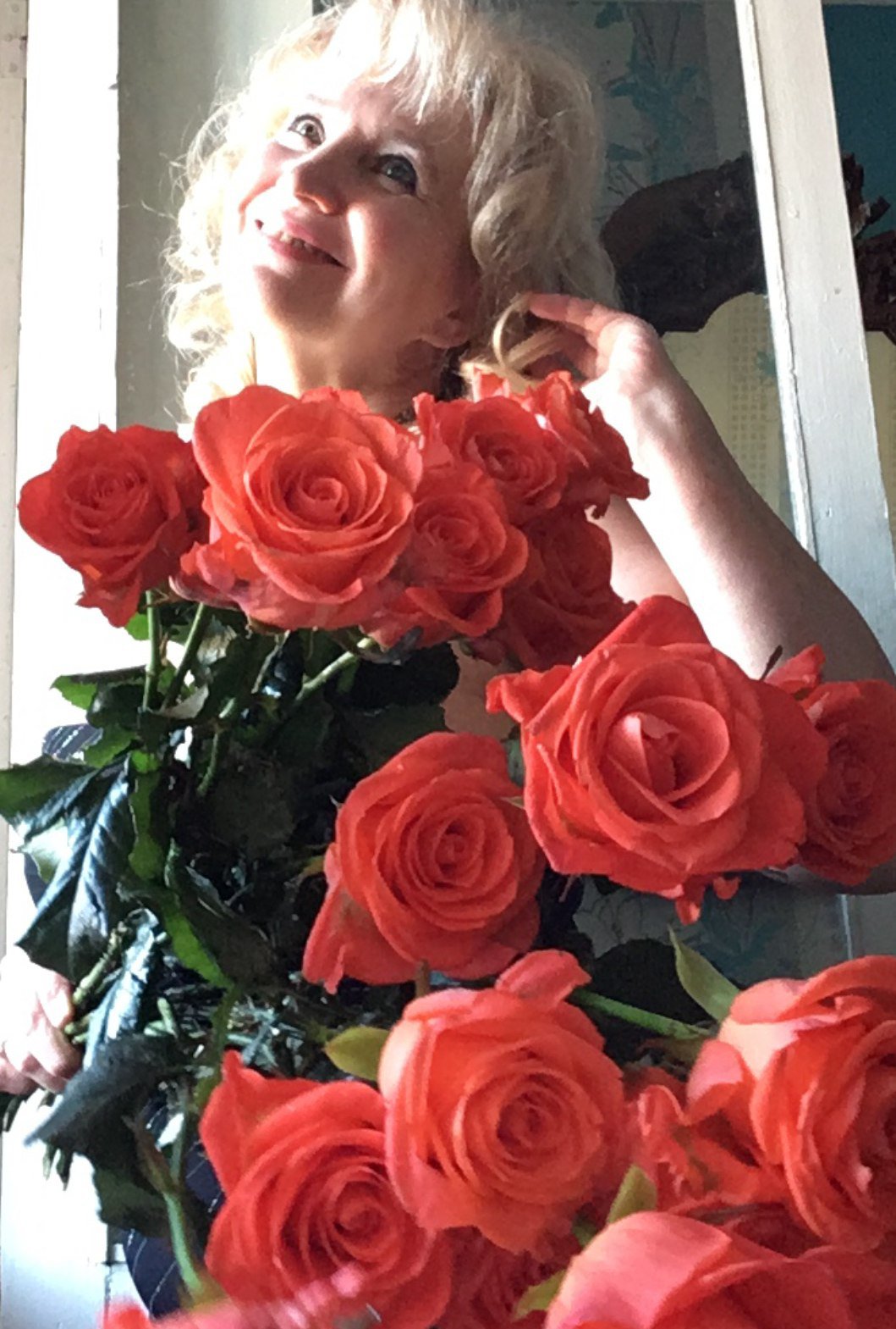 Красотой Любви сияя. Посвящение С. Т. 9890