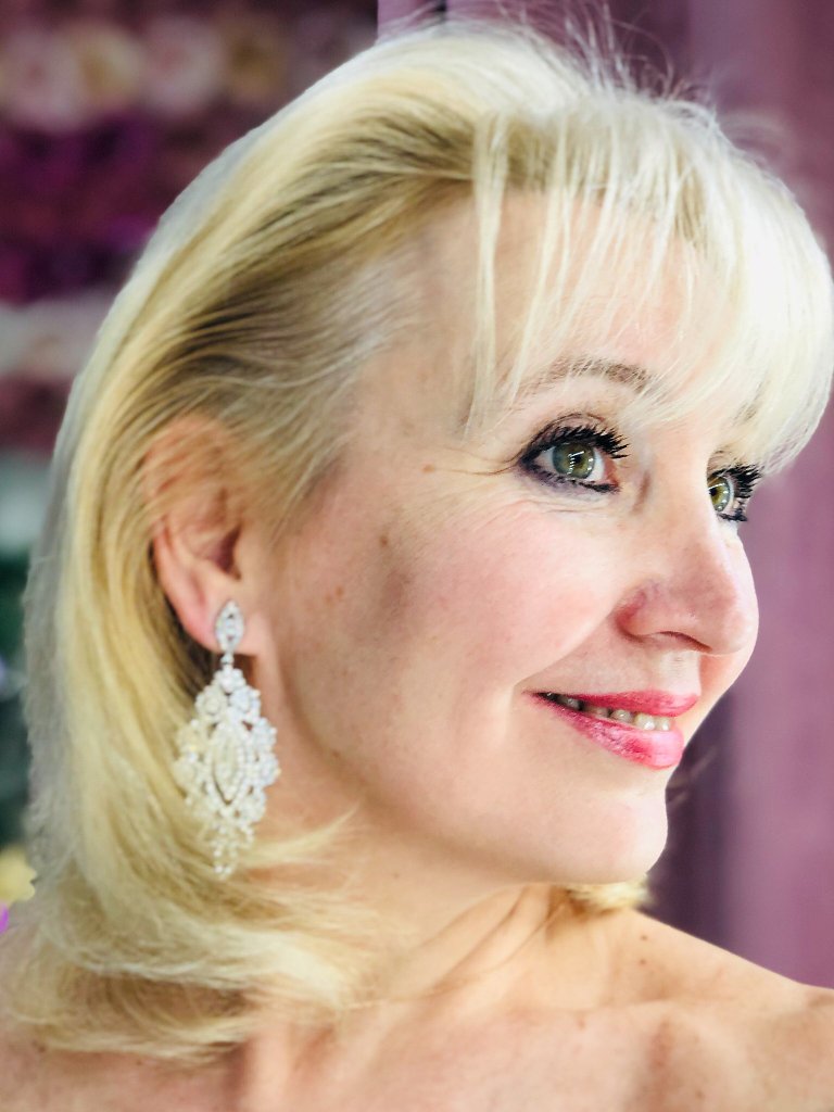 В Счастья карнавале. Посвящение С. Т. 9901