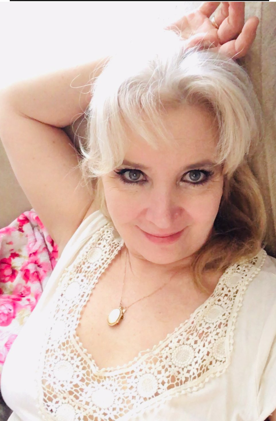 Ты смотришь на меня. Посвящение С. Т. 9916