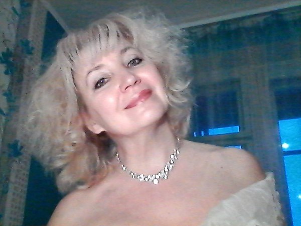 Три розы. Посвящение С. Т. 10105