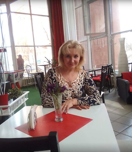 За столиком вдвоём. Посвящение С. Т. 10106