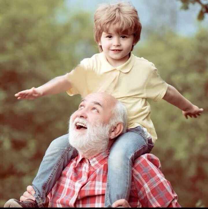 Дедулю с внуком