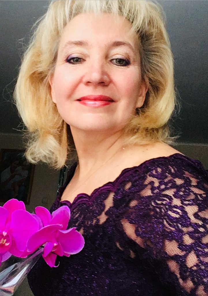 Средь городских аллей. Посвящение С. Т. 10422