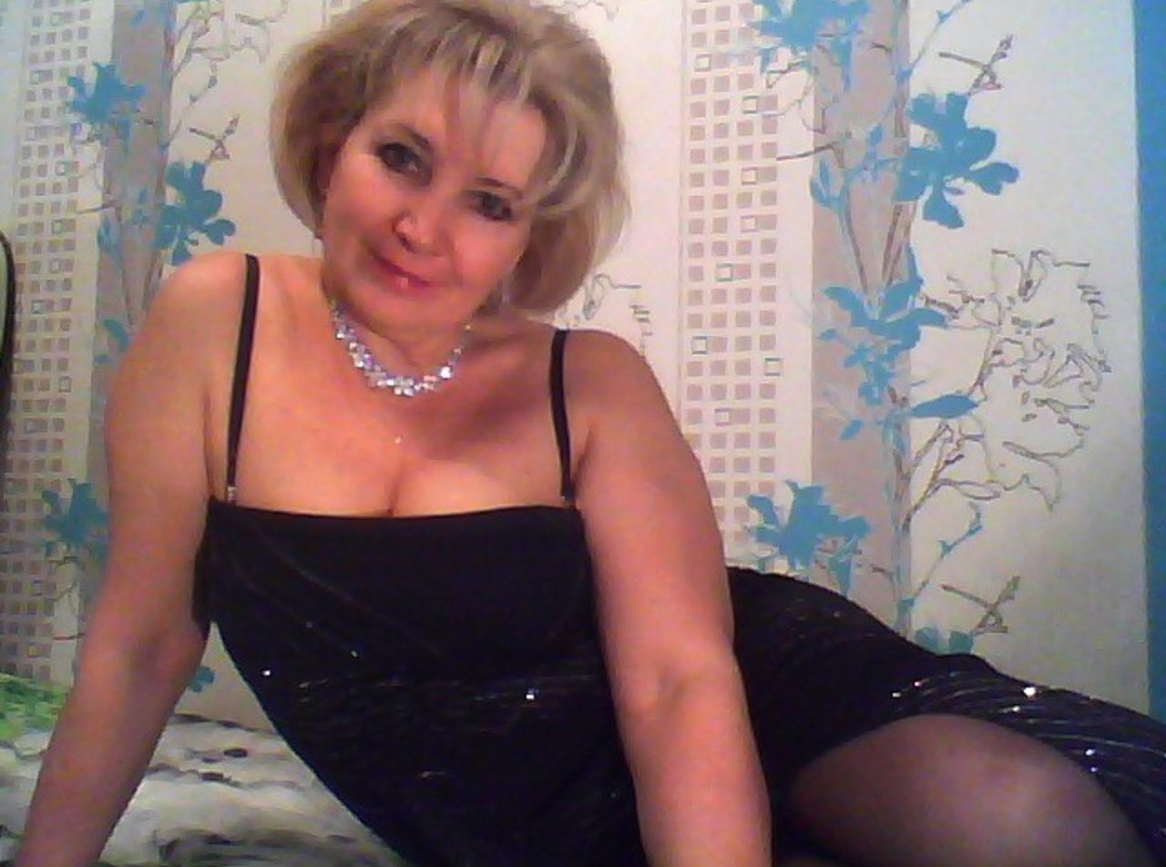 Средь опущенных штор. Посвящение С. Т. 10537