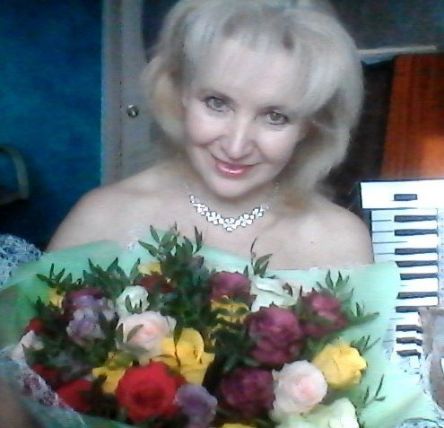 Ты нежно смотришь на меня. Посвящение С. Т. 10769