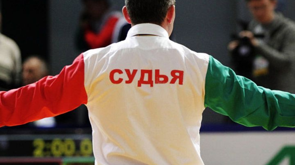 Спортивный судья рисунок