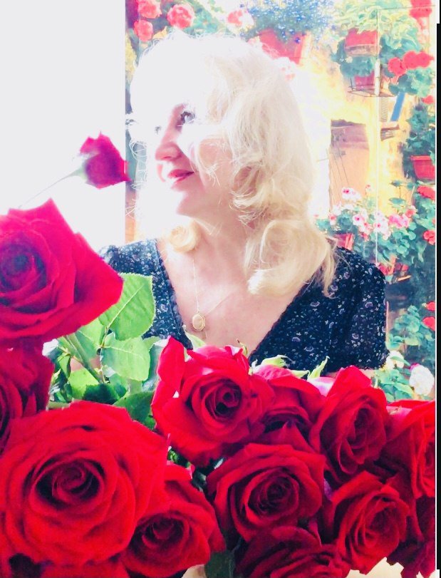 В сиянье. Посвящение С. Т. 10896