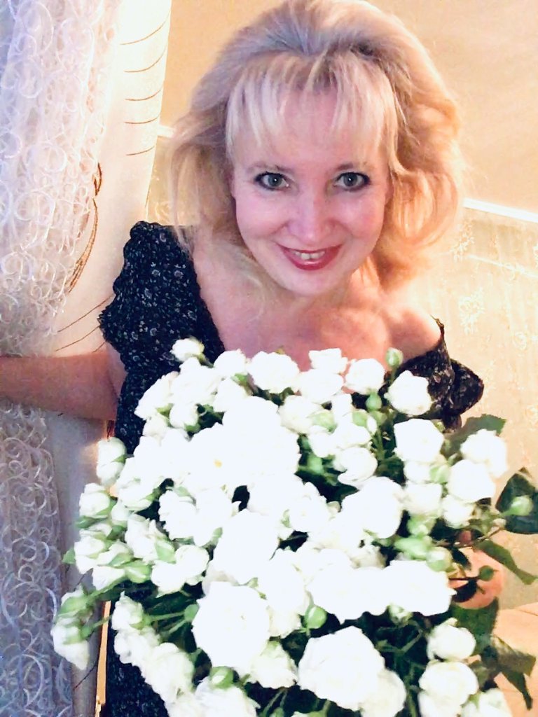 Белых роз букет. Посвящение С. Т. 10923