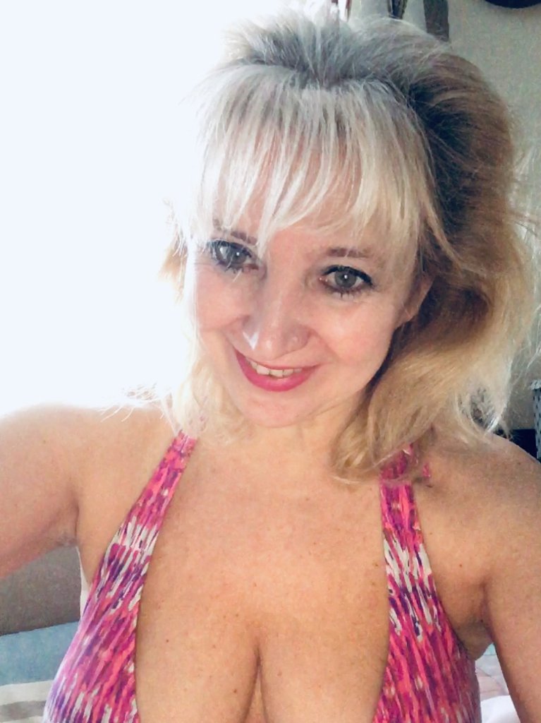 Ты быть Любимой рождена. Посвящение С. Т. 10929