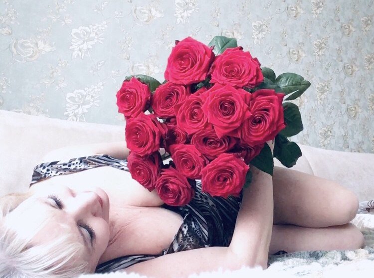 Ты и чарующий букет. Посвящение С. Т. 10997