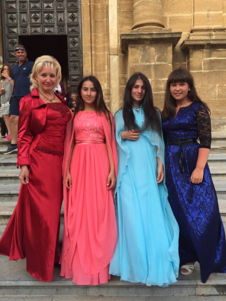 Ты с девчонками своими. Посвящение С. Т. 11000